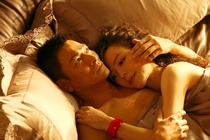 Sao Hoa ngu tuoi ngoai 40 van dong canh nong hinh anh