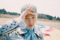 Trưởng nhóm BTS hợp tác cùng rapper từng được đề cử Grammy