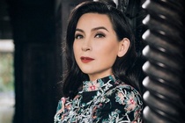 Le tang ca si Phi Nhung khong nhan vong hoa hinh anh