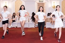59 nguoi dep Hoa hau The gioi Viet Nam tap luyen cho show thoi trang hinh anh
