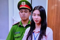 Hoa hau Thuy Tien truoc khi bi khoi to hinh anh