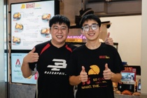 Chang trai 23 tuoi tha ban banh goi, quyet khong lam van phong hinh anh