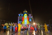 Ve Da Nang chiem nguong phi thuyen den long lon nhat Viet Nam hinh anh