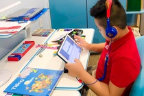 Royal School mien toan bo hoc phi day truc tuyen mua dich hinh anh