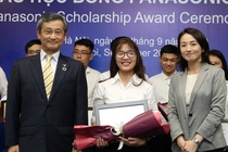 Ban tre bat mi bi quyet chinh phuc hoc bong Panasonic hinh anh