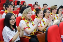 Dieu gi lam nen chat quoc te dac trung cua sinh vien UEF? hinh anh