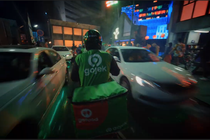 Gojek tung video chao san hop tac cung dao dien MV 'New rules' hinh anh