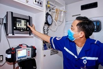 Trung tâm Cấp cứu 115 TP.HCM tiếp nhận 2 xe cấp cứu trị giá 5 tỷ đồng