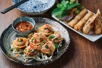 Goi y diem den thuong thuc my vi dip le 30/4 hinh anh