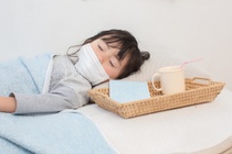 Chăm sóc trẻ bị cúm A ho đờm, sổ mũi