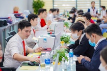 Nhom nganh the manh ve kinh te, cong nghe tiep tuc duy tri suc hut hinh anh
