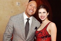 Alexandra Daddario tai ngo The Rock sau 'San Andreas' hinh anh