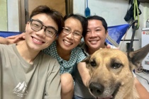 Tân cử nhân hát giữa lễ tốt nghiệp, câu chuyện phía sau gây xúc động