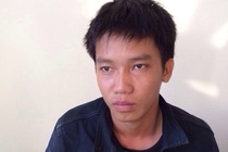 Trung si cong an lia AK doa dong doi bi khoi to giet nguoi hinh anh