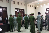 Tu hinh 6 bi cao trong duong day buon hon 5.000 banh heroin hinh anh