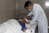 Nghi van hung thu lan tron vao rung sau khi chem 4 nguoi hinh anh