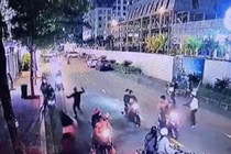 Hai thiếu nữ mâu thuẫn, hàng chục thanh niên gây rối trật tự công cộng