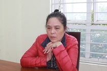Nguoi phu nu cam dau duong day danh bac tram ty hinh anh