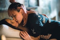 Canh hon dong gioi cua On Bich Ha hinh anh