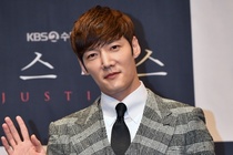 Choi Jin Hyuk bi phat sau vi pham phong chong dich hinh anh