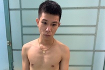 Thanh nien di cuop giat khoc nghen xin ve cham vo sap sinh hinh anh