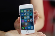 iPhone SE chinh hang e am trong ngay dau len ke tai VN hinh anh