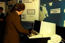 Email dau tien cua co Nu hoang Elizabeth II hinh anh