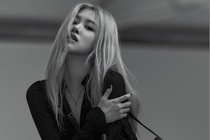 Rose giup hang Saint Laurent tang 1.000% luot tim kiem hinh anh