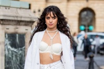 Camila Cabello lần đầu tiên cắt tóc ngắn