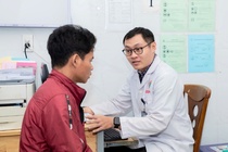 Bac si dau nganh cua TP.HCM se luan phien ra Con Dao hinh anh