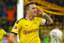 Dortmund mang 123 người đến Việt Nam