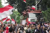 Biển người ở Jakarta chào đón U22 Indonesia về nước sau SEA Games 32