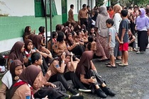 Indonesia dieu tra giao vien bat can khien 10 nu sinh chet duoi hinh anh