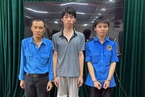 Tam giu 3 bao ve hanh hung khach va tai xe thac mac phi giu xe hinh anh