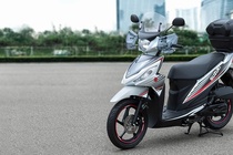 Suzuki trinh lang xe tay ga 110 phan khoi moi hinh anh