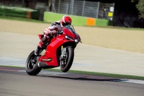 Ducati trình làng siêu mô tô 1299 Paniagale hoàn toàn mới