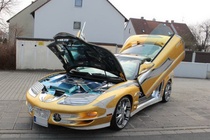 Xe doi co dat vang co gia dat hon sieu xe Bugatti Veyron hinh anh