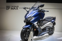 Yamaha trinh lang TMAX 2017 - xe tay ga 530 phan khoi hinh anh