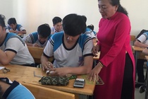Hinh hai sach giao khoa moi cua TP.HCM ra sao? hinh anh