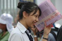 So diem 10 mon Tieng Anh tang gap 4 lan nam ngoai hinh anh