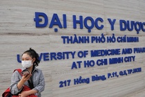 DH Y Duoc TP.HCM ly giai tang hoc phi tu 13 len 70 trieu/nam hinh anh