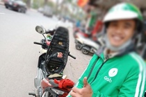 Thay giao bo nghe di chay xe om vi luong khong du song hinh anh