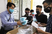 Thay co dong hanh cung hoc tro khi don Tet tai truong hinh anh