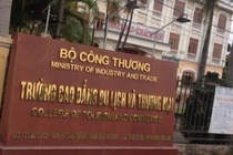 Giao vien nghi mac Covid-19 o Hung Yen it den truong hinh anh