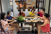 Tet xa que cua du hoc sinh Viet tai Singapore hinh anh