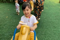 Cho con hoc truong tu, bo tien de mua su yen tam hinh anh