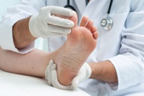 Nhận tiên lượng chỉ còn sống được 4 ngày sau khi bị đau ngón chân