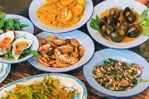 Cac kieu buffet o TP.HCM nen thu dip cuoi nam hinh anh