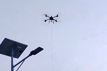 Trung Quoc dung drone ho tro nguoi dan o vung ngap lut hinh anh