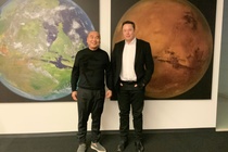 Doanh nhân người Indonesia chi tiền mua cổ phiếu ủng hộ Elon Musk